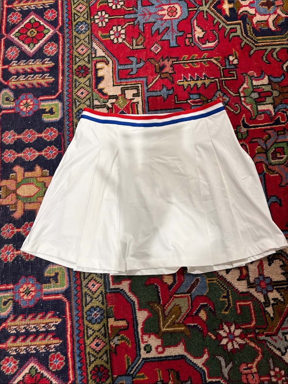 Tilley white Airloft pleated skirt with striped waist size 12